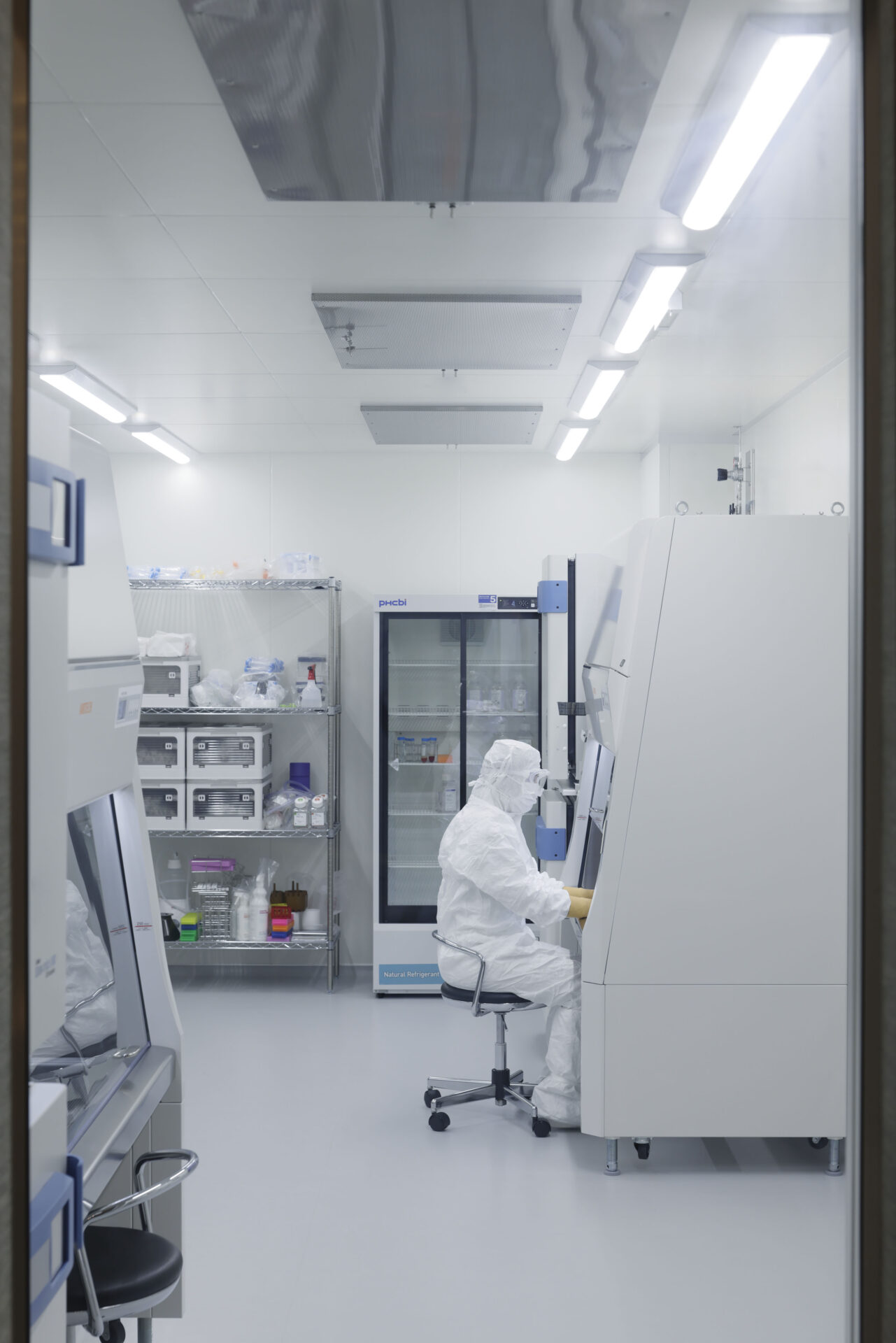 THE CELL CLINIC